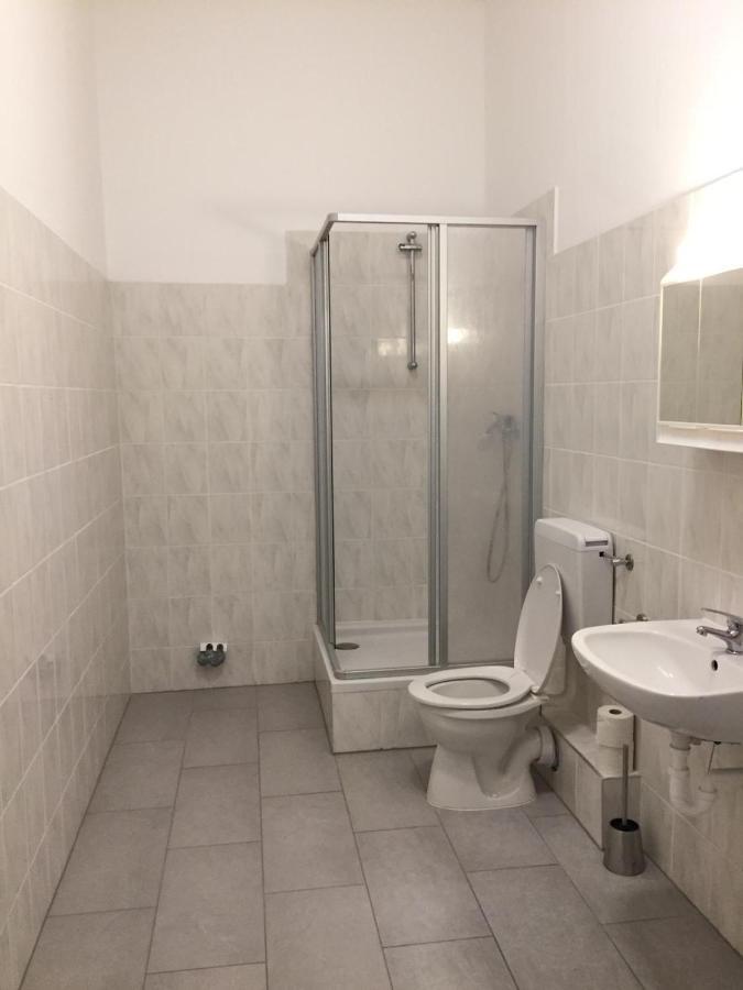 Dreilinden Gmbh Ostello